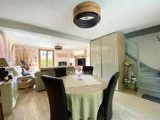 Maison familiale 4 chambres en lisière de forêt à Fosses (95)