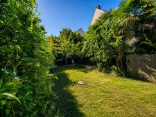 Investisseurs : Maison de charme, jardin arboré, quartier Voltaire calme et résidentiel à Creil (60)