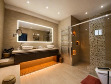 A verdant setting, bright spaces and high-end amenities in Lamorlaye (60) Le Lys 