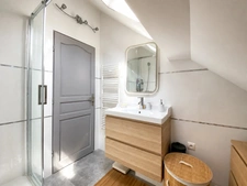 A verdant setting, bright spaces and high-end amenities in Lamorlaye (60) Le Lys 