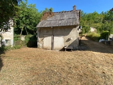 Grange en pierre à fort potentiel, cadre verdoyant et calme à Saint-Maximin (60)