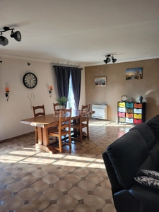 Dpt Gironde (33),A vendre à CUNEZAIS proche de SAINT-ANDRE-DE-CUBZAC, maison de caractère 298 m² avec terrasse couverte très agréable sur un magnifique terrain paysagé de 2221 m²
