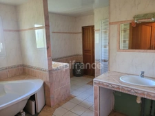 Dpt Gironde (33), A vendre belle MAISON 5 pièces de 175 m² sur terrain de 1150 m² à MARSAS (proche de Saint-André-de-Cubzac)