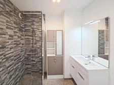 Appartement à vendre 2 pièces AIX LES BAINS (73)- récent - Rez de jardin