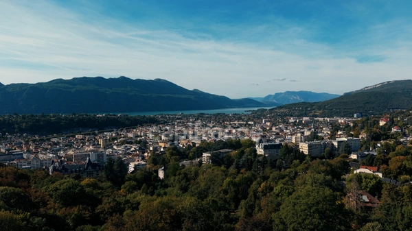 Maison à vendre 7 pièces (73) Maison d'Exception avec sa vue sur la ville d'Aix les Bains et le lac 