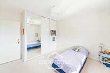 Maison à vendre 210 m² avec terrain plat et arboré