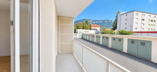 Appartement à vendre 4 pièces  (AIX LES BAINS) - Entre ville et lac et Garage