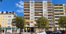 Appartement T4 de 81 m² au dernier étage avec garage et cave au Centre Ville d'Aix-les-Bains