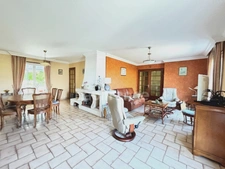 Maison 6 pièces - 140 m² - 4 chambres - Sous-sol - Terrain 1080 m² - CHARNAY LES MACON (71850)