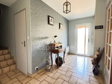 Maison 6 pièces - 140 m² - 4 chambres - Sous-sol - Terrain 1080 m² - CHARNAY LES MACON (71850)