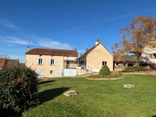 Maison de village 78 m² + terrain 500 m² – 2 chambres – calme – proche gare TGV Le Creusot