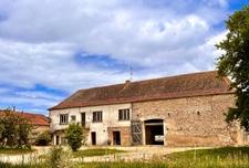 Longère à rénover 120 m² - Terrain 1200 m² - Dépendances - Grange - FONTAINES (71)