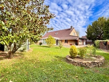 Maison 7 pièces, 5 Chambres, Terrain de 2000 m², Double Garage, SAINT DESERT (71390)