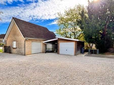 Maison 7 pièces, 5 Chambres, Terrain de 2000 m², Double Garage, SAINT DESERT (71390)
