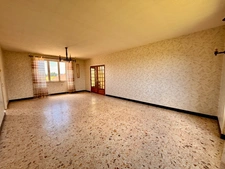 Longère à rénover 120 m² - Terrain 1200 m² - Dépendances - Grange - FONTAINES (71)