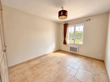 Maison 7 pièces, 5 Chambres, Terrain de 2000 m², Double Garage, SAINT DESERT (71390)