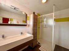 Maison 7 pièces, 5 Chambres, Terrain de 2000 m², Double Garage, SAINT DESERT (71390)