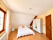 Maison de 167 m² - 3 chambres - Terrain clos de 1500 m² - Au calme à DRACY-le-FORT