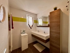 Maison 7 pièces, 5 Chambres, Terrain de 2000 m², Double Garage, SAINT DESERT (71390)