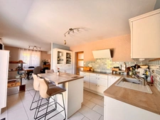 Maison à vendre 179 m² - 4 Chambres - L'ABERGEMENT-DE-CUISERY (71)