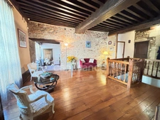 Maison à vendre 10 pièces - 300 m² - Terrain 1000m² - Proche Tournus