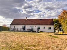 MAISON DE PLAIN-PIED – 110 m² – 4 CHAMBRES – TERRAIN DE PLUS DE 4 000 m² – PISCINE - LA CHAPELLE DE BRAGNY (71)