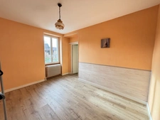 Maison de village 78 m² + terrain 500 m² – 2 chambres – calme – proche gare TGV Le Creusot