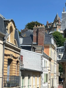 Trouville-sur-Mer – Élégant 3 pièces meublé à deux pas de la plage