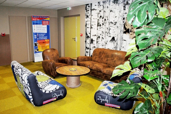 Bureau cosy de 53 m² à Garosud – Parfait pour une petite équipe ambitieuse !
