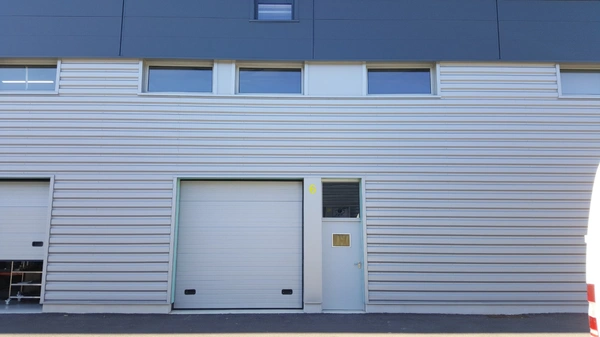 Local pro neuf à Montpellier Garosud – Idéal pour artisan, TPE ou stockage