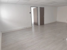 Opportunité rare : local avec bureaux & clim – Garosud Montpellier