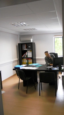 À LOUER – BUREAUX ÉQUIPÉS – PORT MARIANNE / LATTES