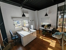 À LOUER – LOCAL D’ACTIVITÉ MIXTE BUREAUX / ATELIER – PÉROLS AÉROPORT