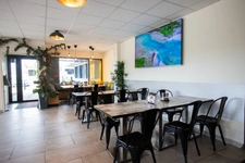 À LOUER – Local avec vitrine 250 m² – Montpellier Garosud – Visibilité A9