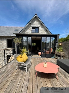 Maison familiale 157 m² – 4 chambres – Studio indépendant – Garage – Jacuzzi – Dinard