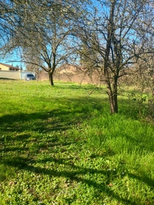 À vendre, terrain de 884 m² constructible à 133 000 €