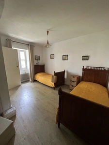 Propriete, ensemble de 2 maisons  et dépendances proche de SEMUR EN AUXOIS (21)