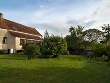 Propriete, ensemble de 2 maisons  et dépendances proche de SEMUR EN AUXOIS (21)