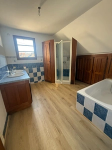 Maison à vendre 5 pièces à 8 km de VENAREY LES LAUMES-12 km de MONTBARD