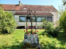 Propriete, ensemble de 2 maisons  et dépendances proche de SEMUR EN AUXOIS (21)