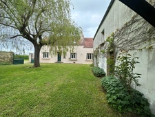 Propriete, ensemble de 2 maisons  et dépendances proche de SEMUR EN AUXOIS (21)