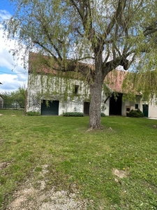 Propriete, ensemble de 2 maisons  et dépendances proche de SEMUR EN AUXOIS (21)