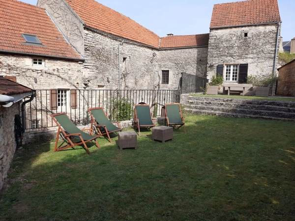 Propriété à vendre 10 pièces, Flavigny-sur-Ozerain (21)