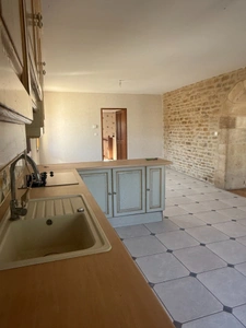 Maison à vendre 5 pièces à 8 km de VENAREY LES LAUMES-12 km de MONTBARD