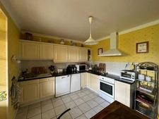 Propriete, ensemble de 2 maisons  et dépendances proche de SEMUR EN AUXOIS (21)