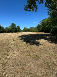 Bel ensemble immobilier axe SEMUR -EPOISSES composé de 2 maisons.