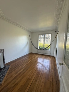 Appartement à vendre 3 pièces CHOISY LE ROI (94), centre ville, face parc de la Mairie