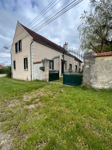 Propriete, ensemble de 2 maisons  et dépendances proche de SEMUR EN AUXOIS (21)