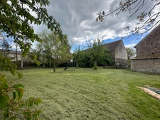 Propriete, ensemble de 2 maisons  et dépendances proche de SEMUR EN AUXOIS (21)