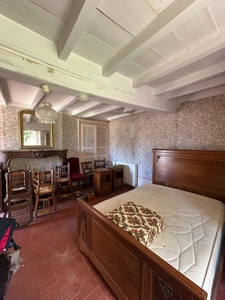 Bel ensemble immobilier axe SEMUR -EPOISSES composé de 2 maisons.